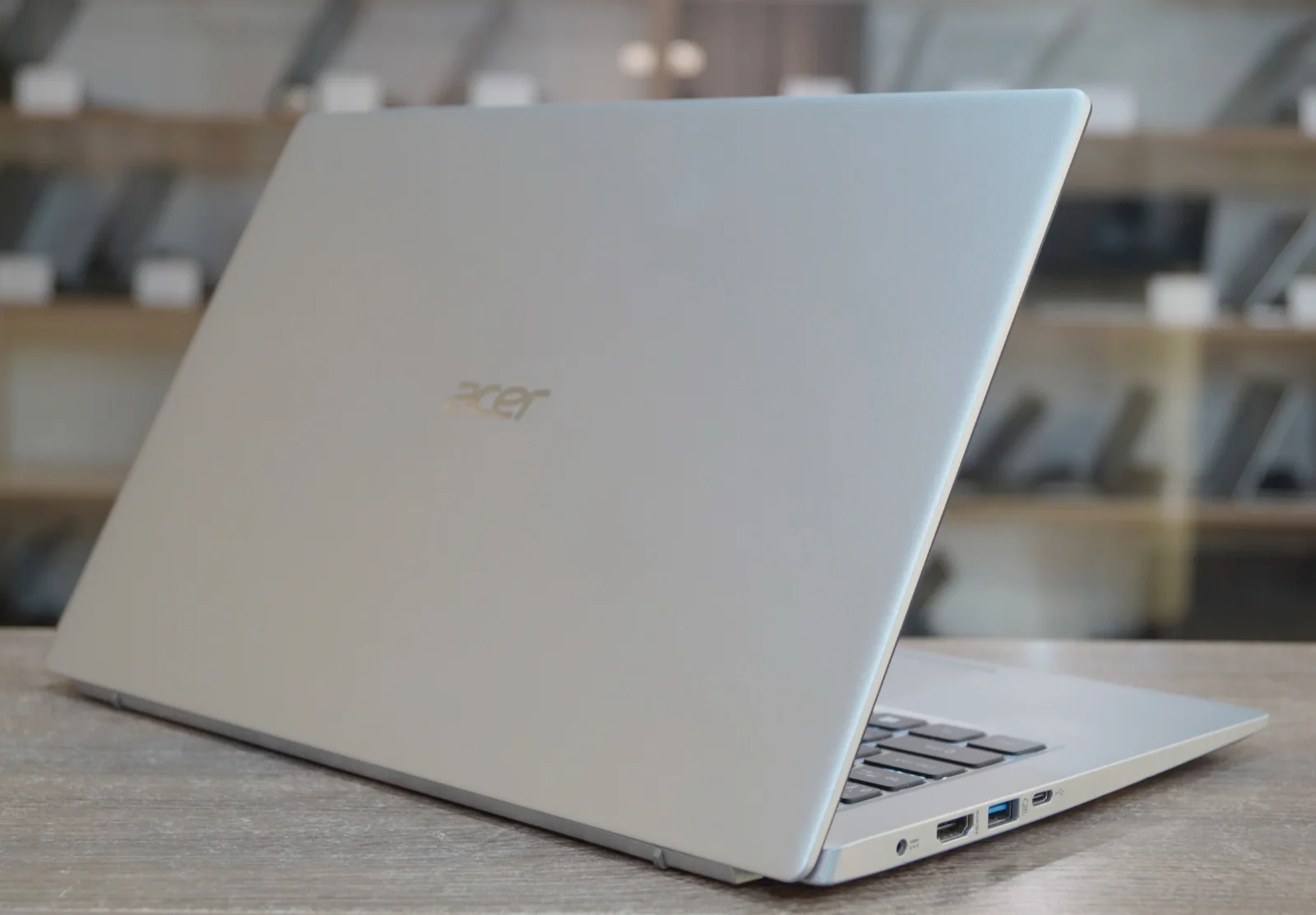 Ноутбук Acer Swift SF114-34 Б/У preview 3