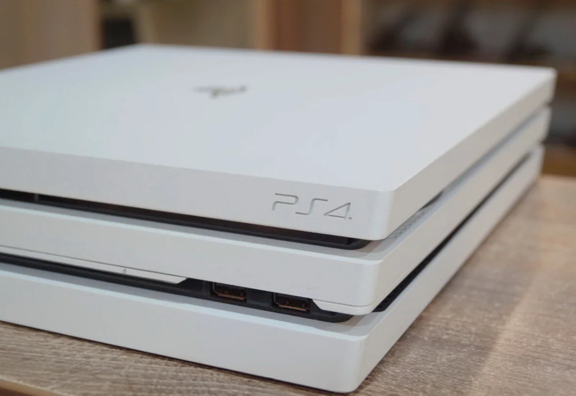 Ігрова консоль Sony PlayStation 4 PRO White 1TB Б/У preview 6