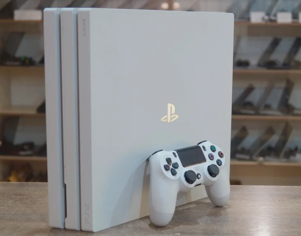 Ігрова консоль Sony PlayStation 4 PRO White 1TB Б/У 1