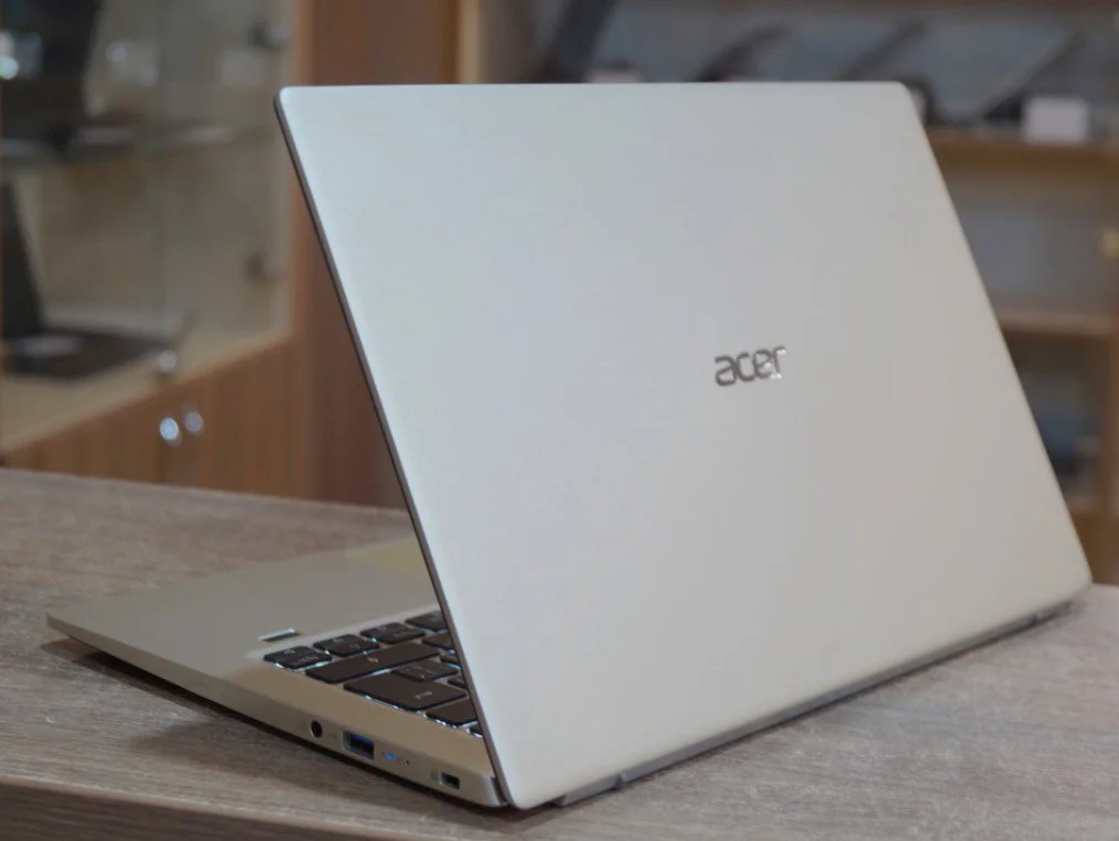 Ноутбук Acer Swift SF114-33 Б/У preview 4