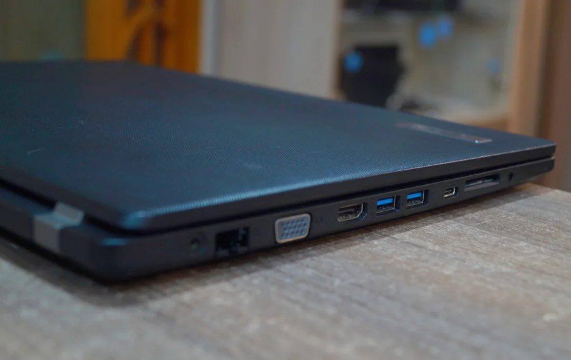 Ноутбук Acer TravelMate P215-52 Б/У preview 6