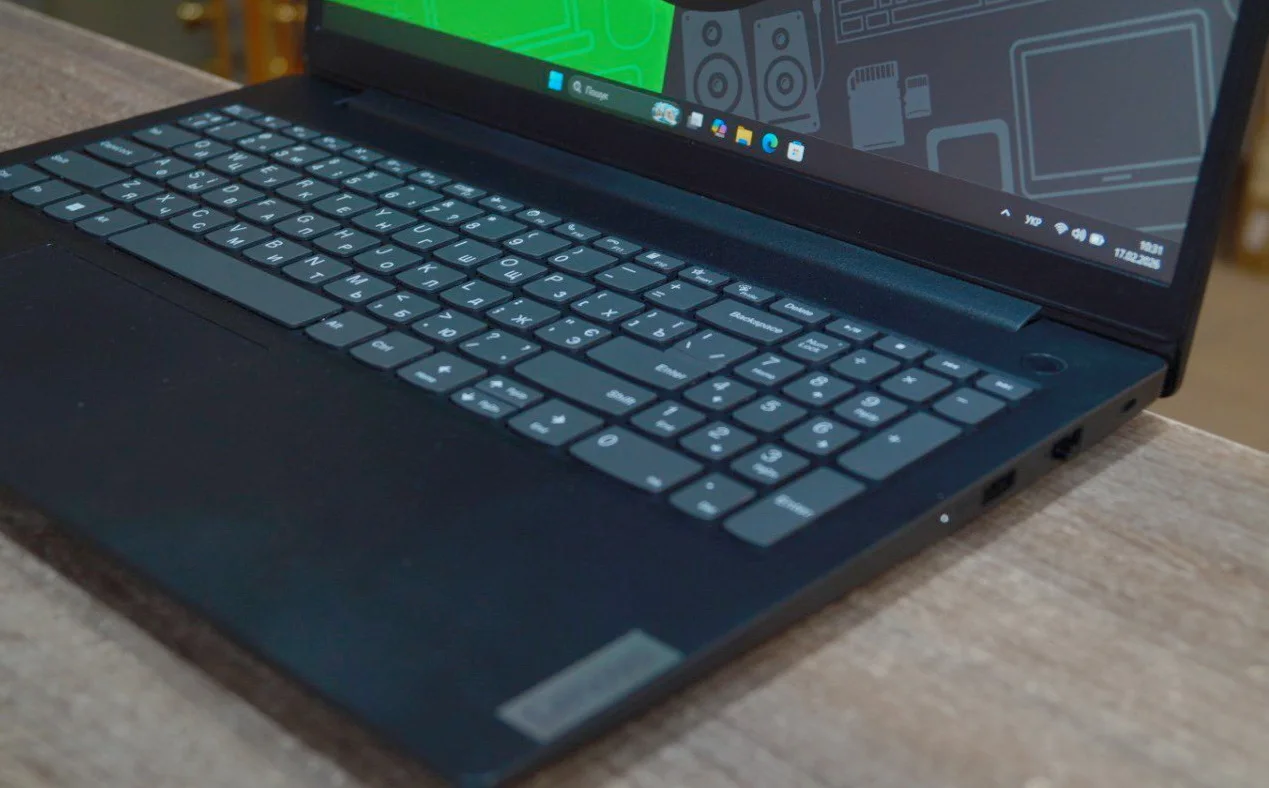 Ноутбук Lenovo IdeaPad  V15 G4 AM0N Б/У preview 8