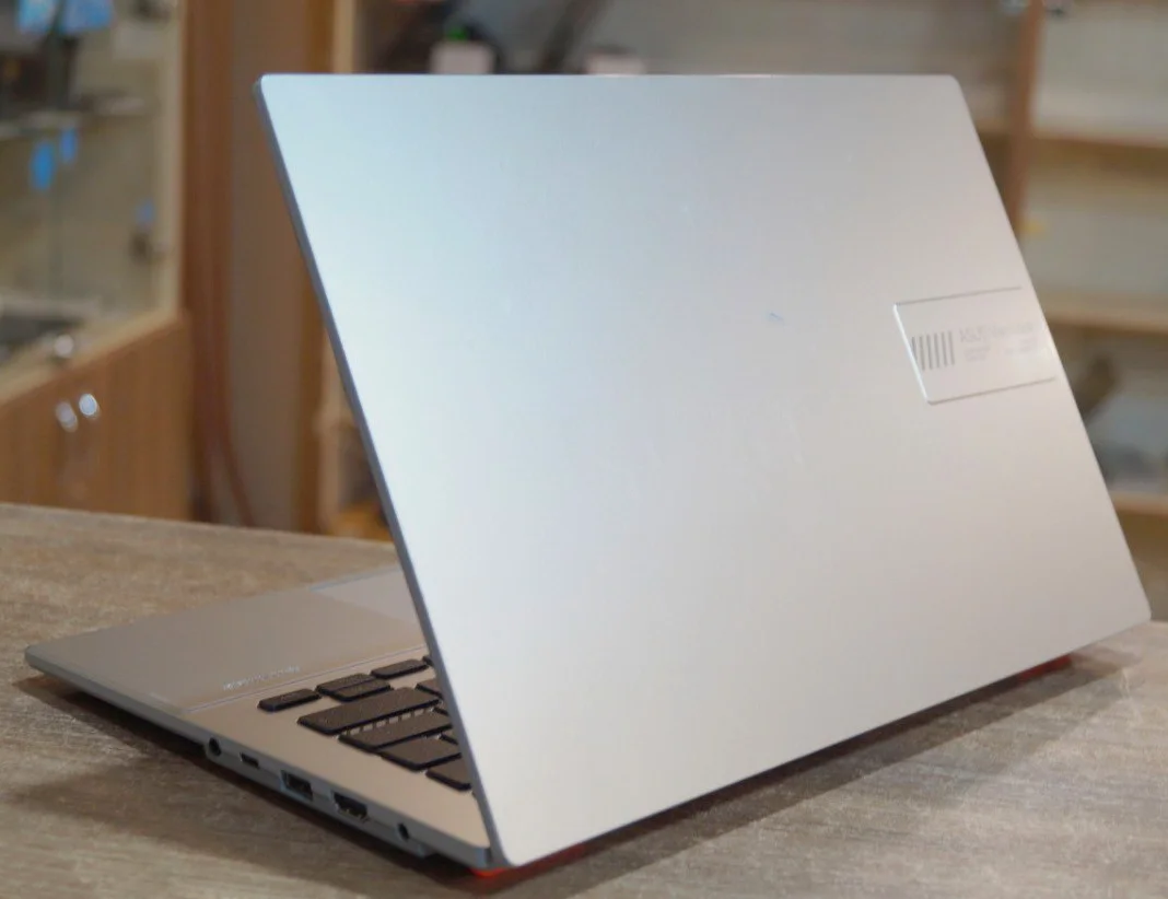 Ноутбук Asus VivoBook E1404GA Б/У preview 8