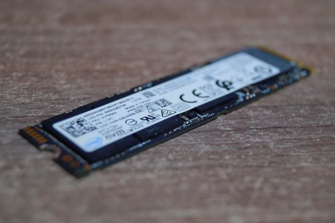 SSD накопичувач Intel 760p Series 1 TB (SSDPEKKW010T8) Б/У preview 3