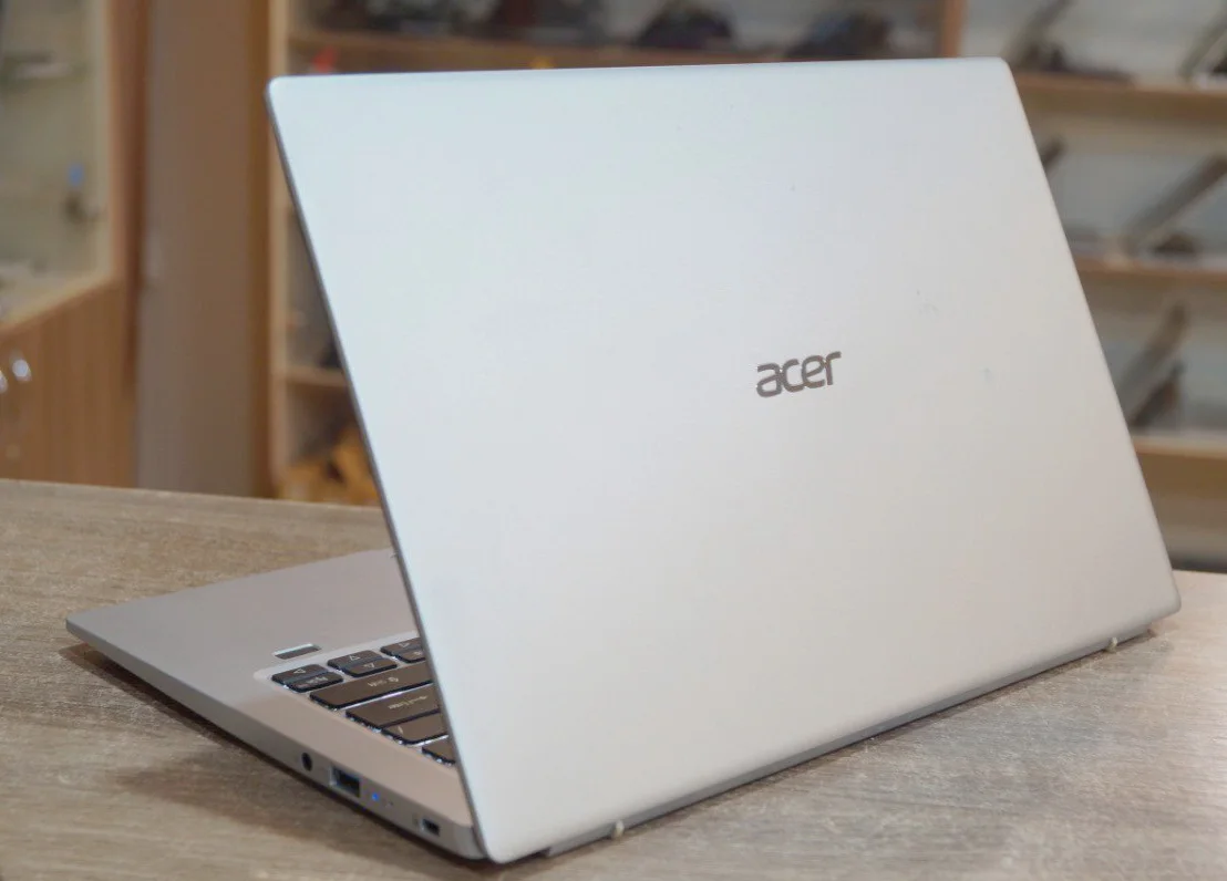 Ноутбук Acer Swift SF114-34 Б/У preview 3