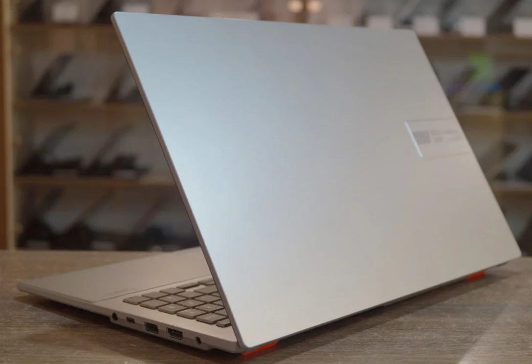 Ноутбук Asus VivoBook E1504FA Б/У preview 2