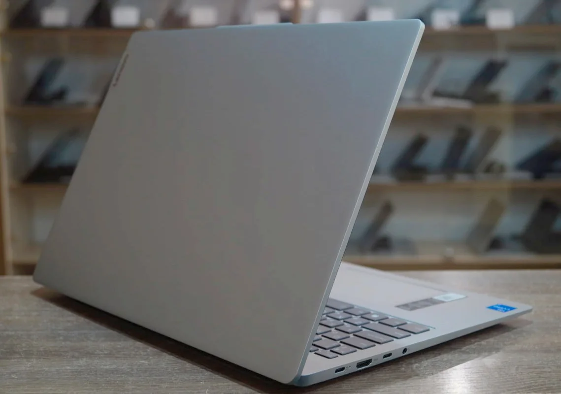 Ноутбук Lenovo IdeaPad Slim 5 16IRL8 Б/У preview 2