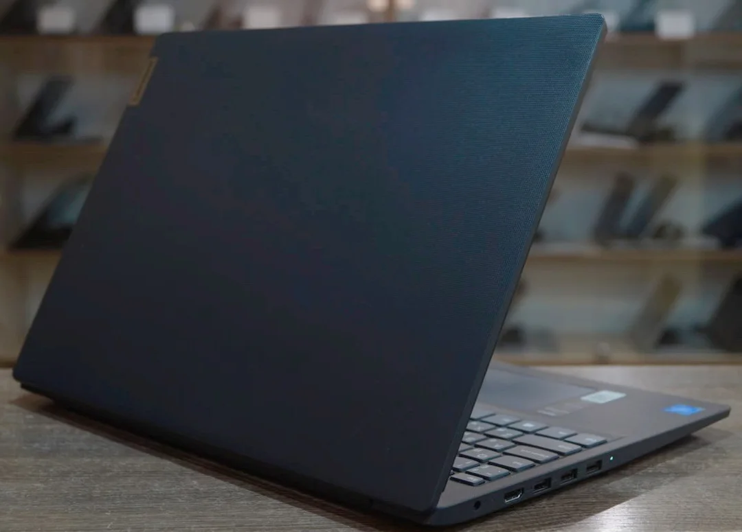 Ноутбук Lenovo IdeaPad 3 15IGL05 Б/У preview 3