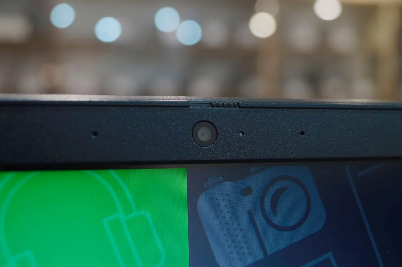 Ноутбук Lenovo IdeaPad 3 15IGL05 Б/У preview 2