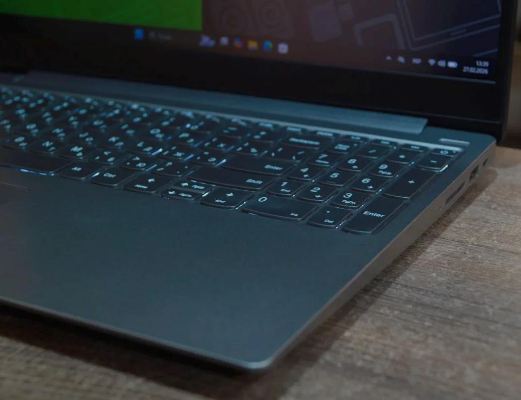 Lenovo IdeaPad 330S-15IKB Б/У preview 4