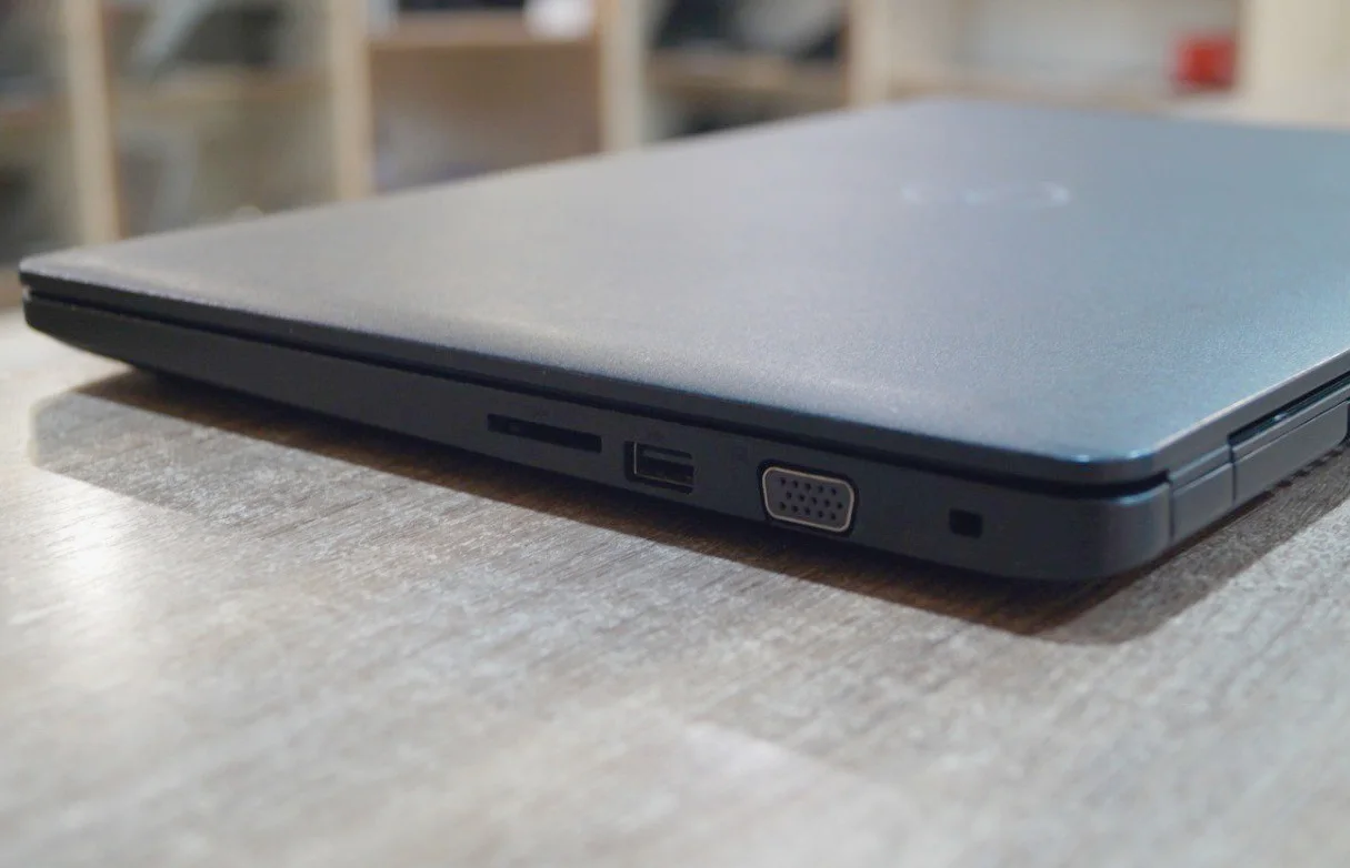 Ноутбук Dell Latitude 3580 Б/У preview 4