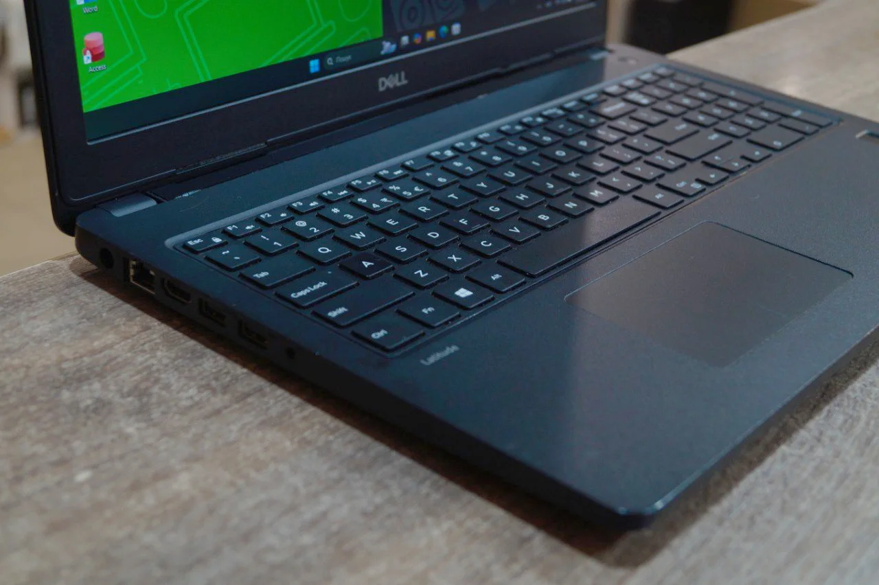 Ноутбук Dell Latitude 3580 Б/У preview 7