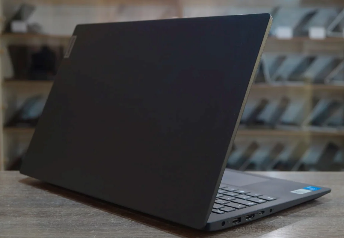 Ноутбук Lenovo V15 G3 IAP Б/У preview 4