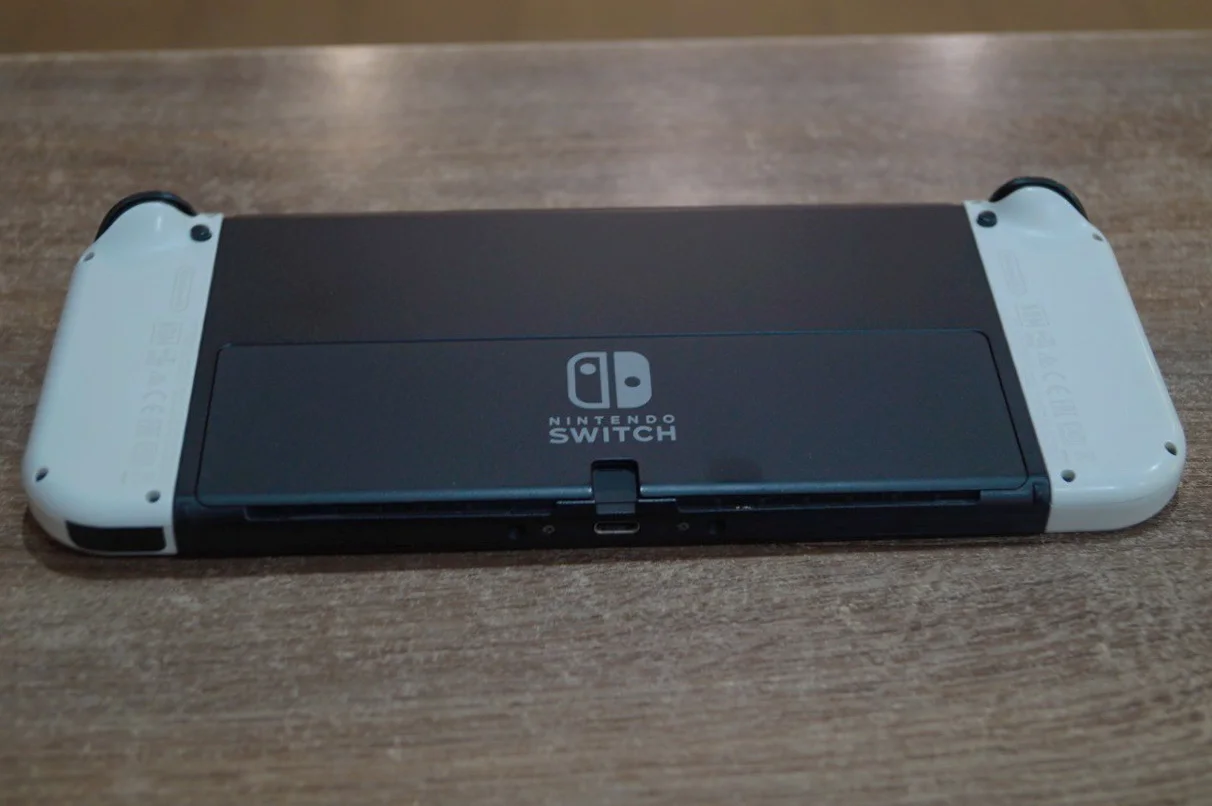 Ігрова консоль Nintendo Switch OLED Б/У preview 4