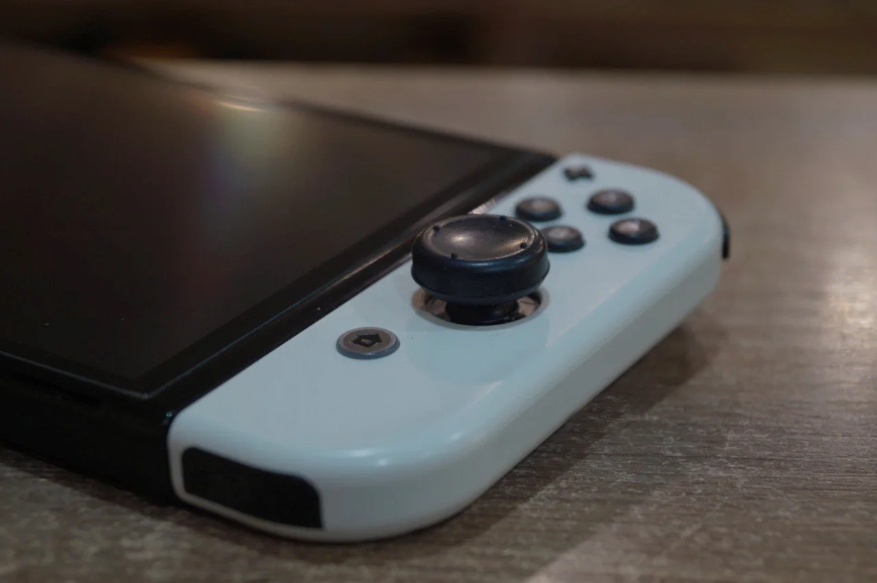 Ігрова консоль Nintendo Switch OLED Б/У preview 5