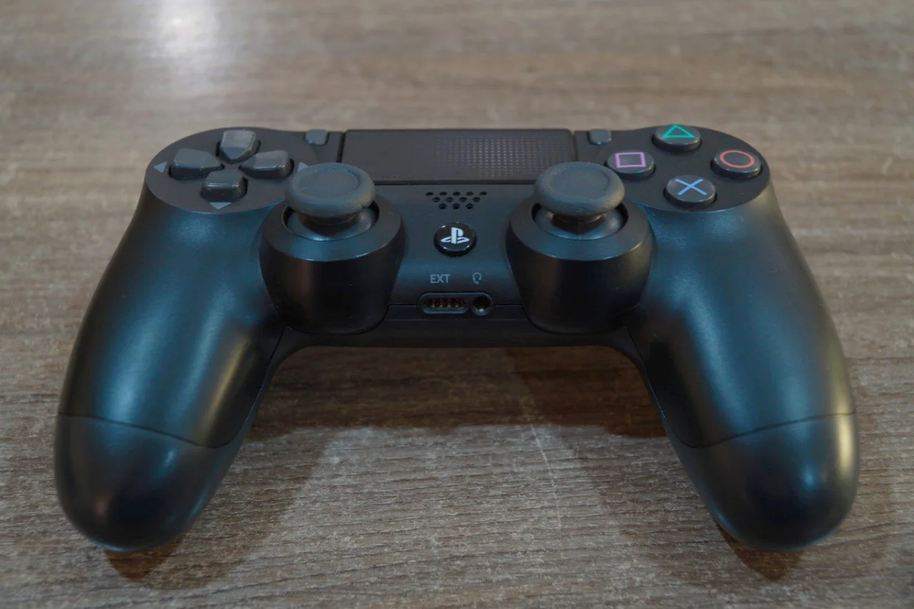 Ігрова консоль Sony PlayStation 4 PRO 1TB Б/У preview 5