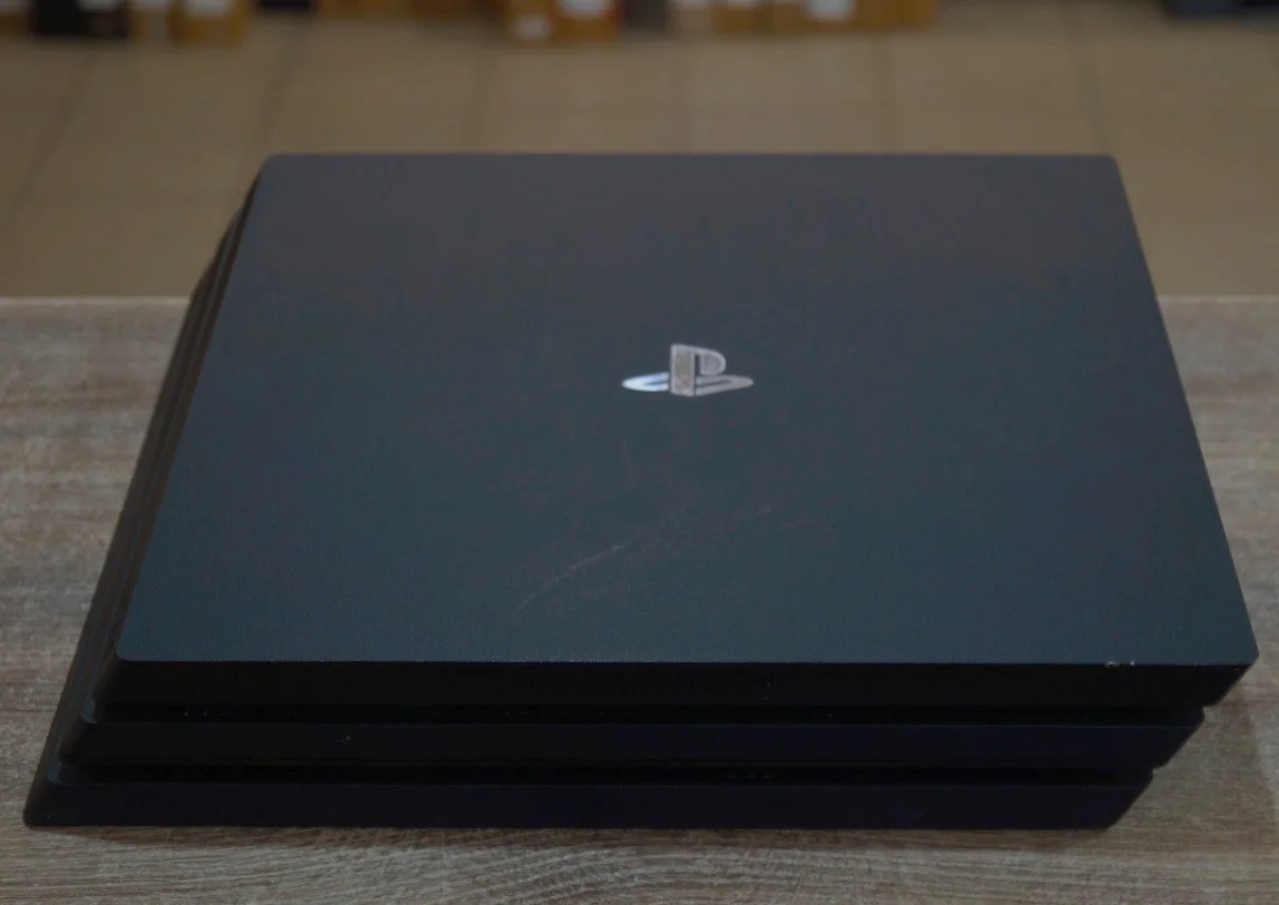 Ігрова консоль Sony PlayStation 4 PRO 1TB Б/У preview 2