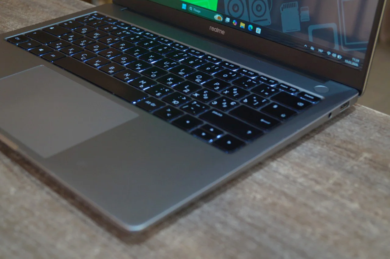 Ноутбук Realme CloudBook Pro Б/У preview 6