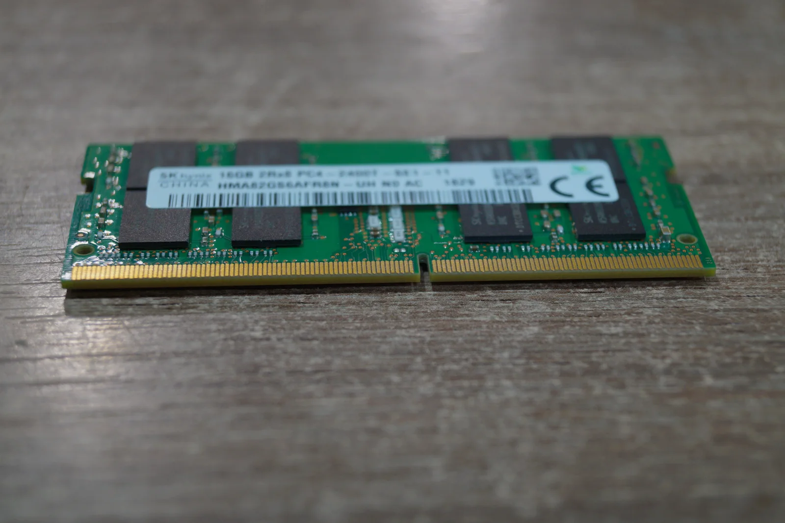 Пам'ять для ноутбуків SK Hynix (HMA82GS6) 16 GB SO-DIMM DDR4 2400 MHz preview 4
