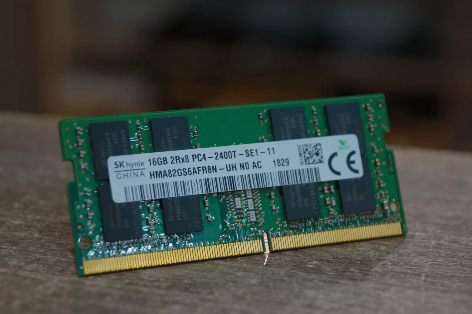 Пам'ять для ноутбуків SK Hynix (HMA82GS6) 16 GB SO-DIMM DDR4 2400 MHz 1