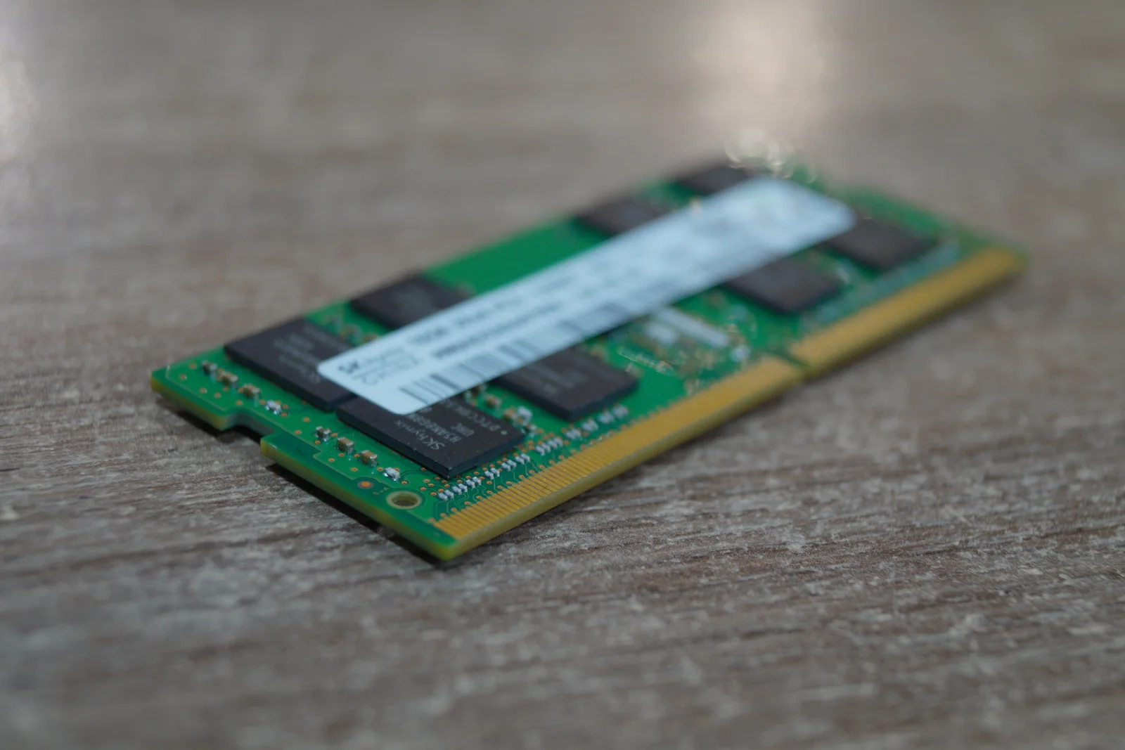 Пам'ять для ноутбуків SK Hynix (HMA82GS6) 16 GB SO-DIMM DDR4 2400 MHz preview 2