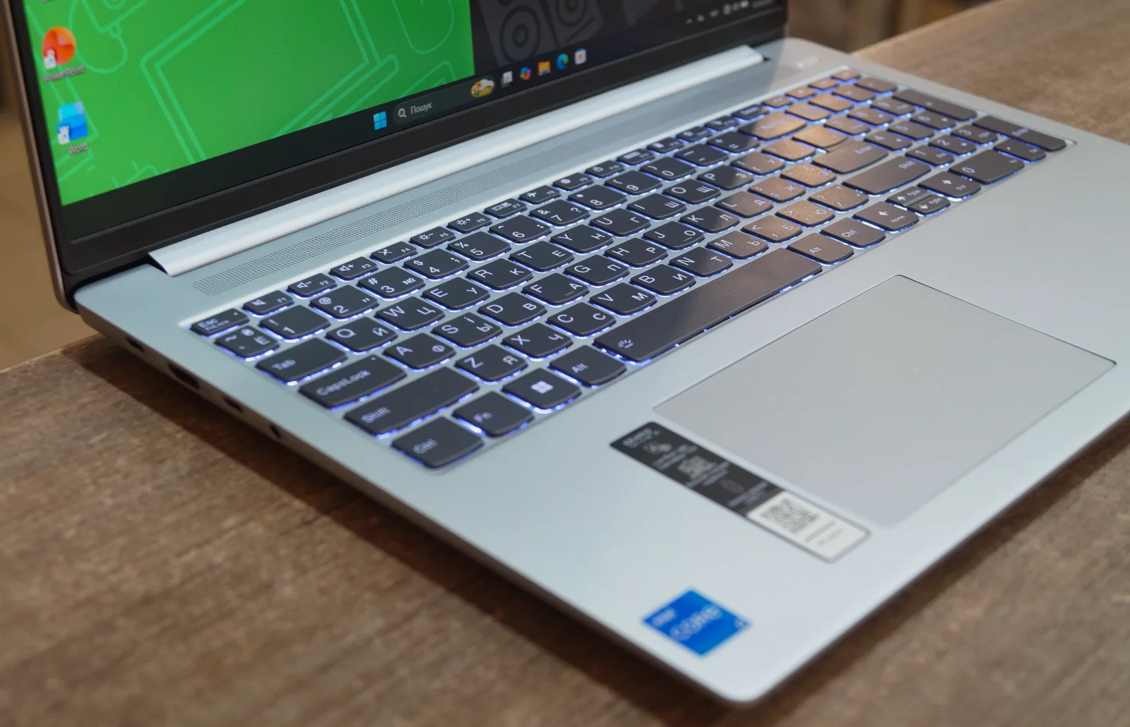 Ноутбук Lenovo IdeaPad Slim 5 16IRL8 Б/У preview 2