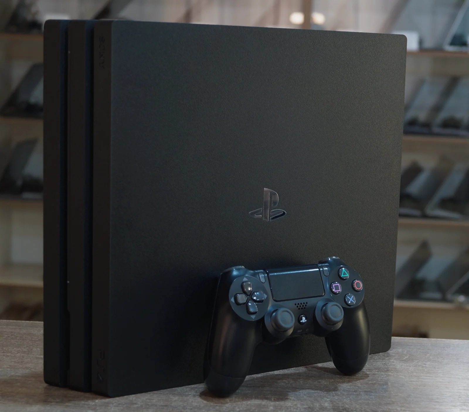 Ігрова консоль Sony PlayStation 4 Pro 1TB Б/У 1