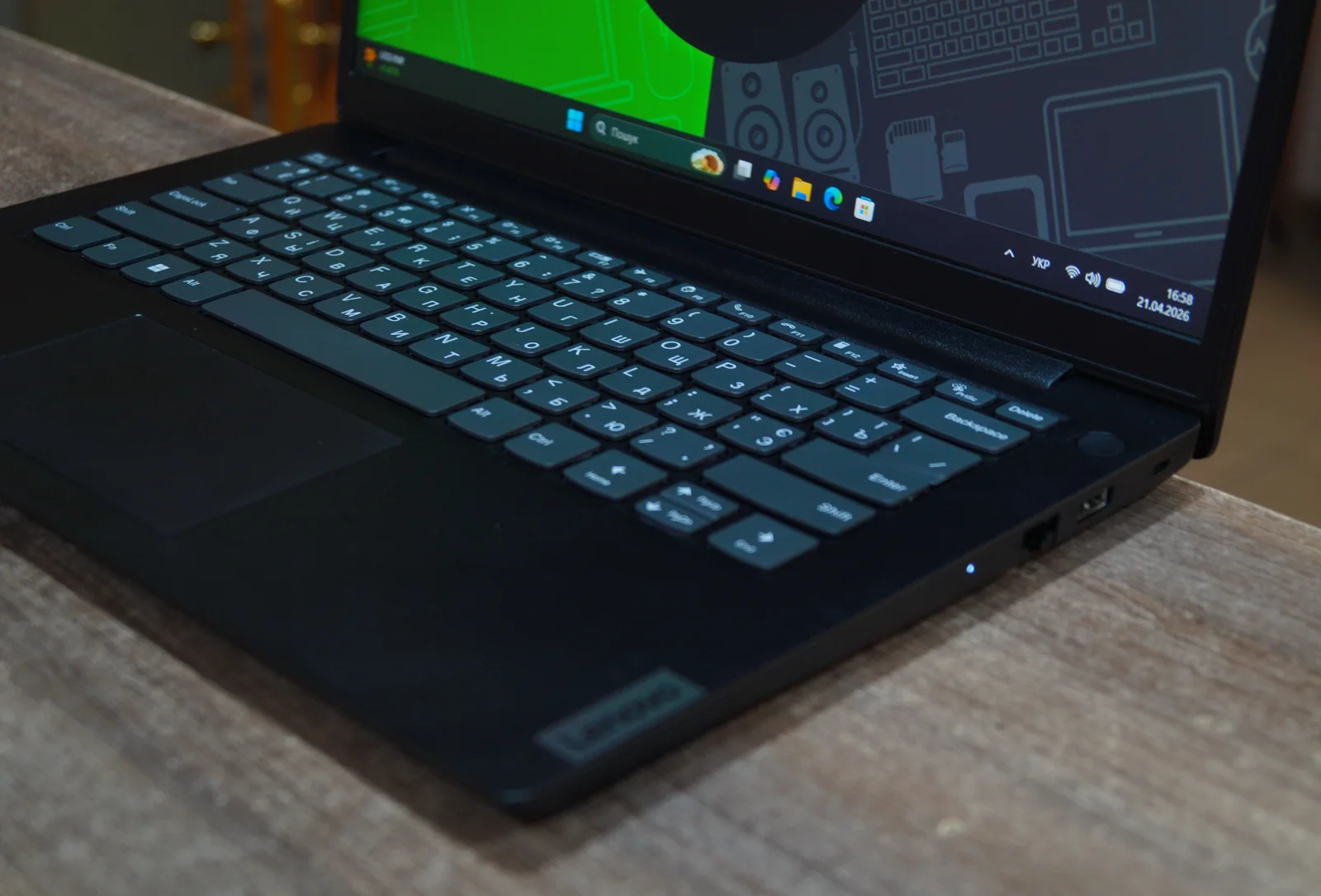 Ноутбук Lenovo IdeaPad V14 G4 IRU Б/У preview 3