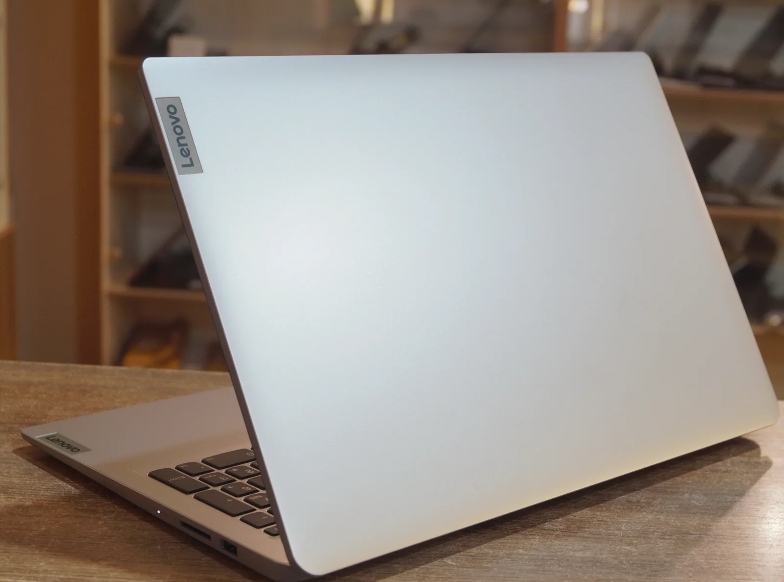 Ноутбук Lenovo IdeaPad 1 15AMN7 Б/У preview 5