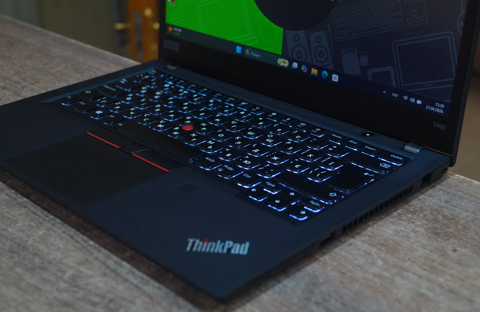 Ноутбук Lenovo ThinkPad T490 Б/У preview 3