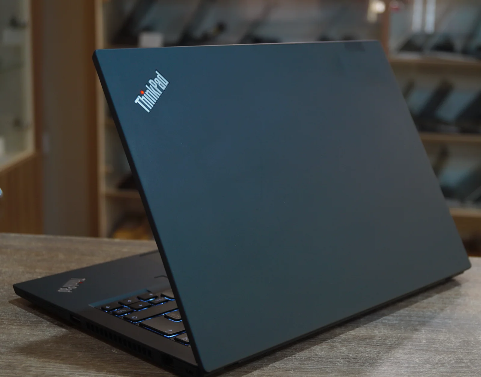 Ноутбук Lenovo ThinkPad T490 Б/У preview 5