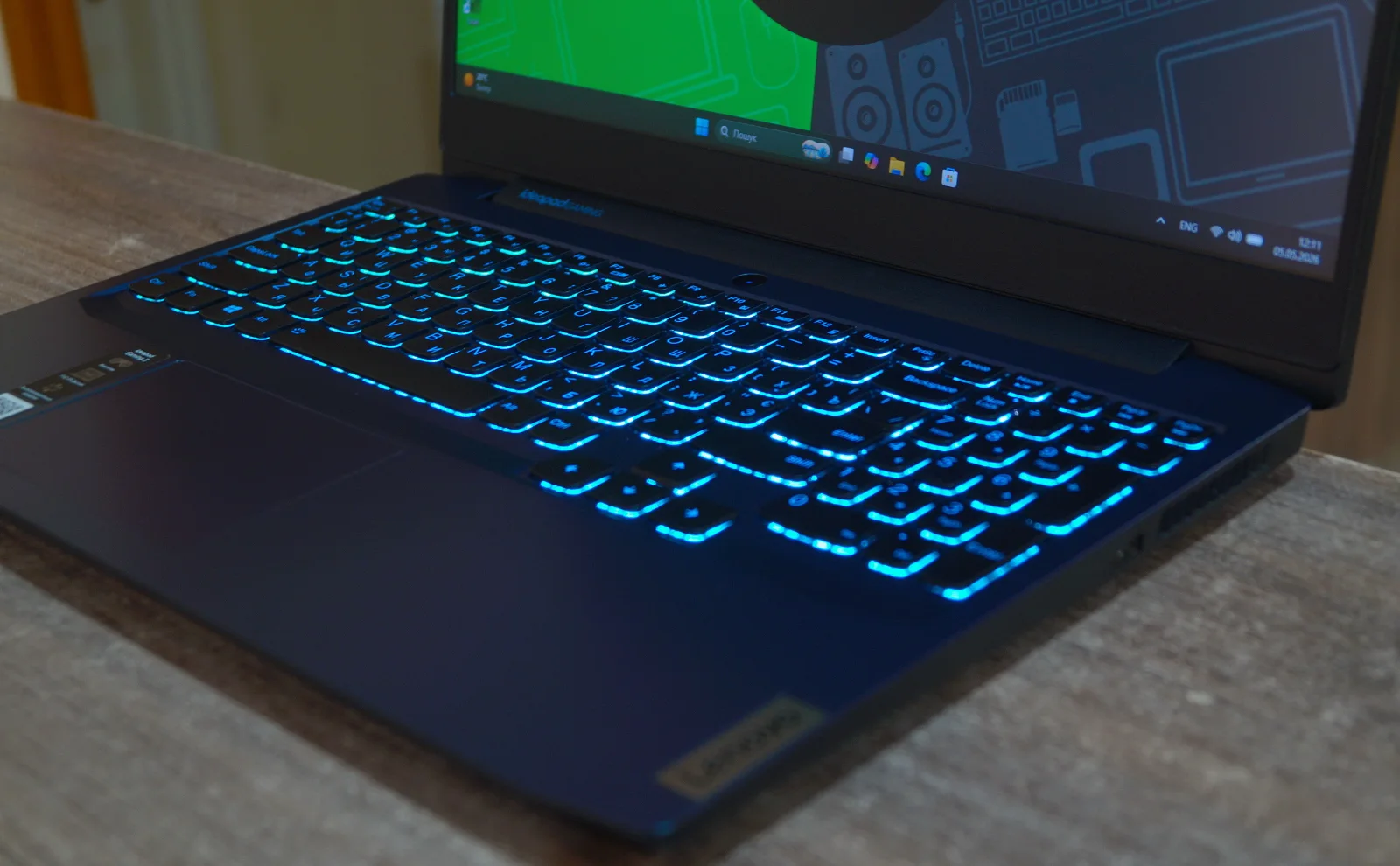 Ноутбук Lenovo IdeaPad Gaming 3 15IMH05 Б/У preview 3