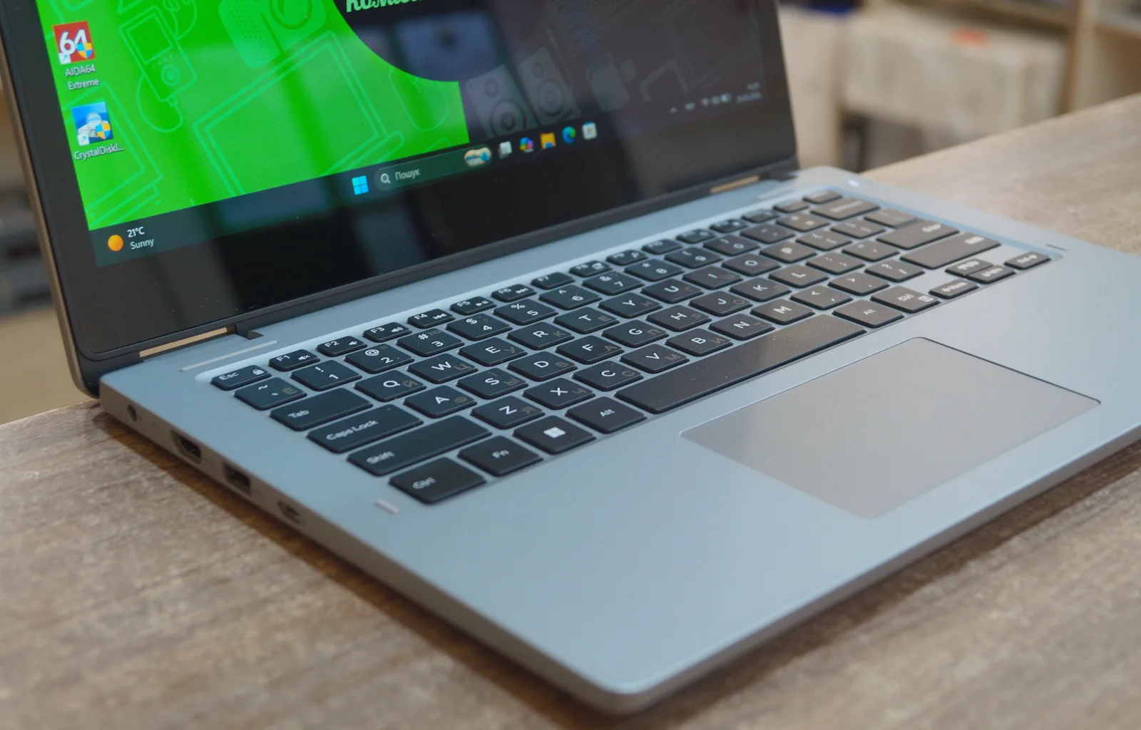 Ноутбук Dell Latitude 3310 2-in-1 Б/У preview 3