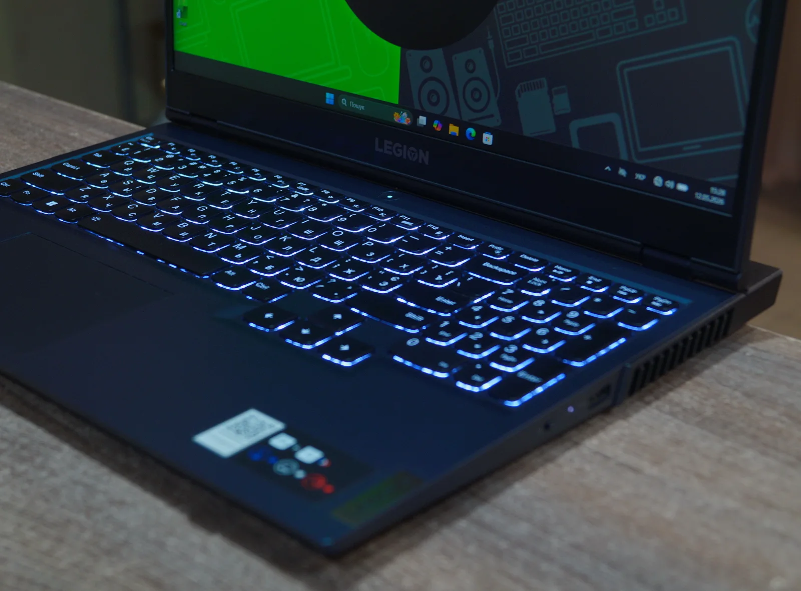 Ноутбук Lenovo Legion 5 15ACH6H Б/У preview 3