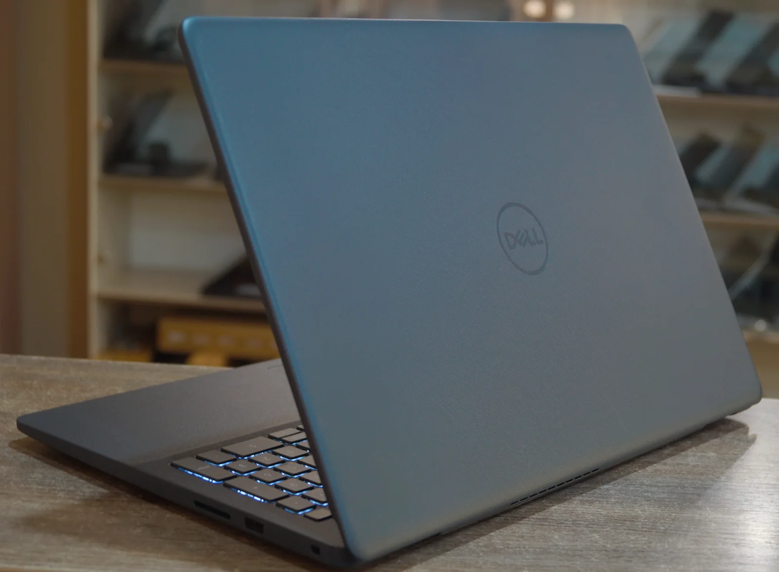 Ноутбук Dell Vostro 3500 Б/У preview 5