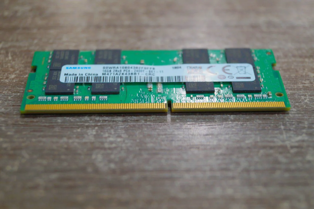 Пам'ять для ноутбуків Samsung M471A2K4 16 GB 2400 МГц preview 2