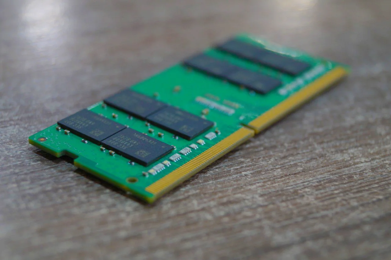 Пам'ять для ноутбуків Samsung M471A2K4 16 GB 2400 МГц preview 3