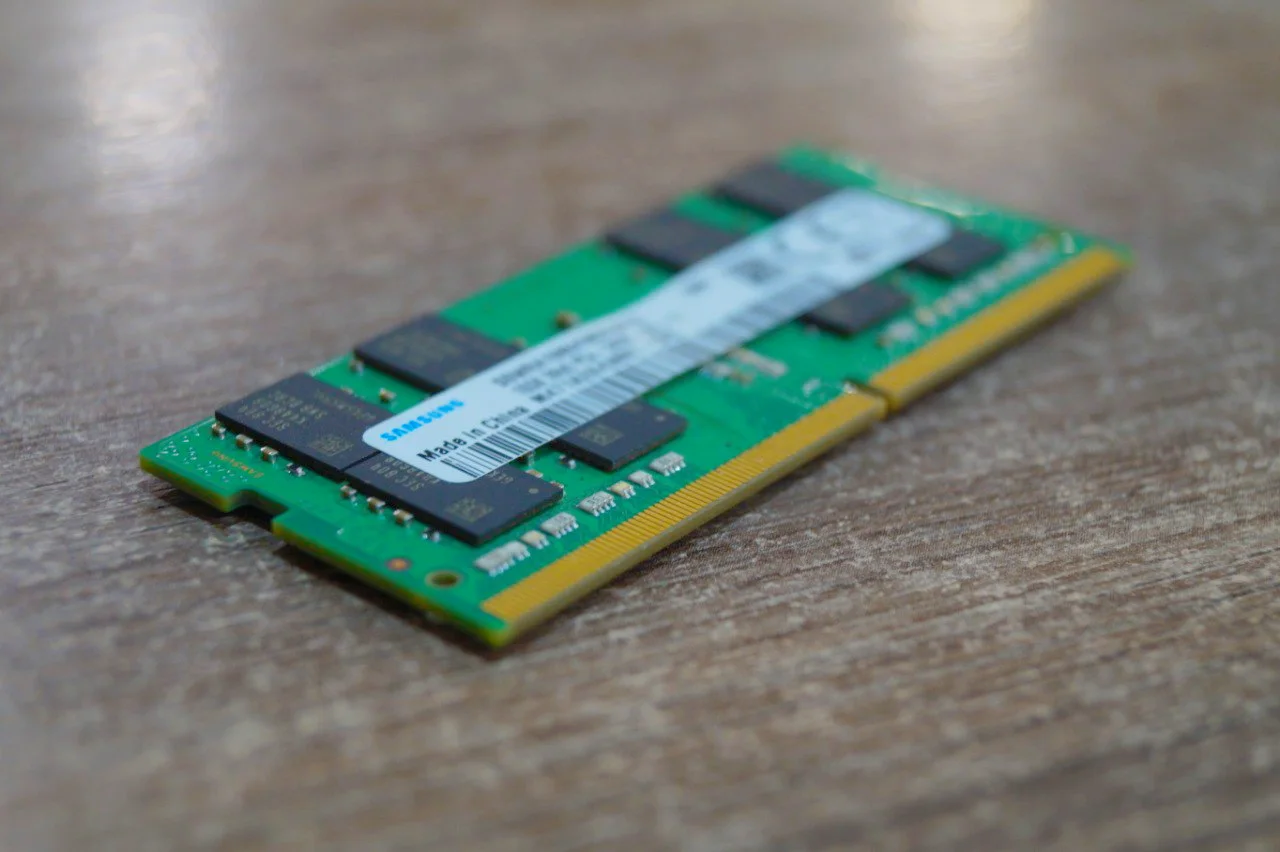 Пам'ять для ноутбуків Samsung M471A2K4 16 GB 2400 МГц preview 4